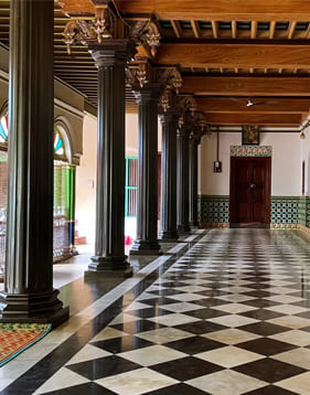 chettinad pillars in karaikudi